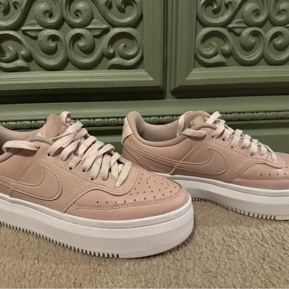 Nike Women's Court Vision Alta